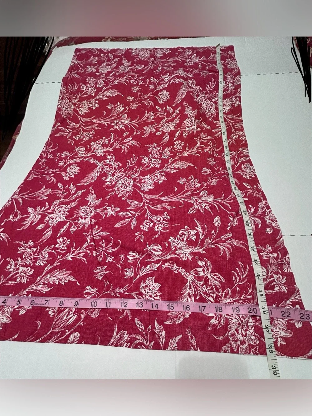 Laura Ashley Floral Toile/ Plaid Red Pillow One Sham King.
